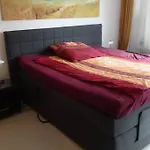 Schoene, Ruhige Wohnung In Berlin-Steglitz